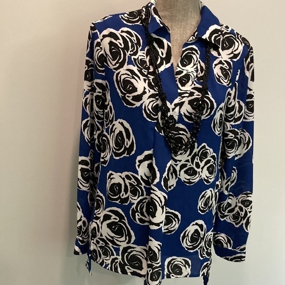 NWOT Jones New York Blue Black Floral Vneck Long Sleeve Tunic Blouse - Picture 8 of 12